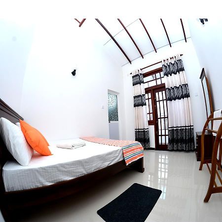 Reshani Guest House Negombo Dış mekan fotoğraf