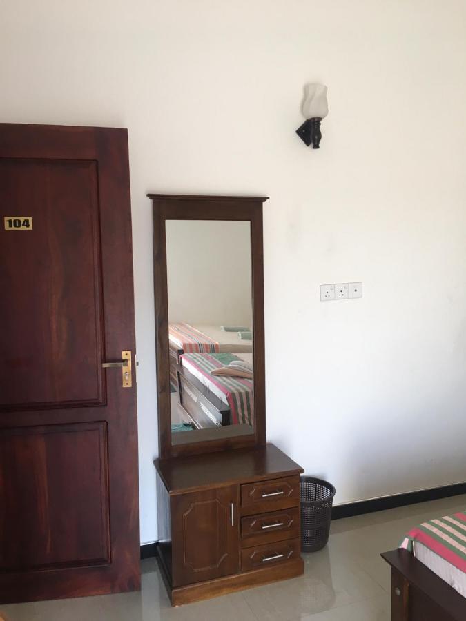 Reshani Guest House Negombo Dış mekan fotoğraf